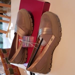 Shoes Skechers Size 8